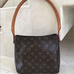 Louis Vuitton Looping MM Shoulder Bag